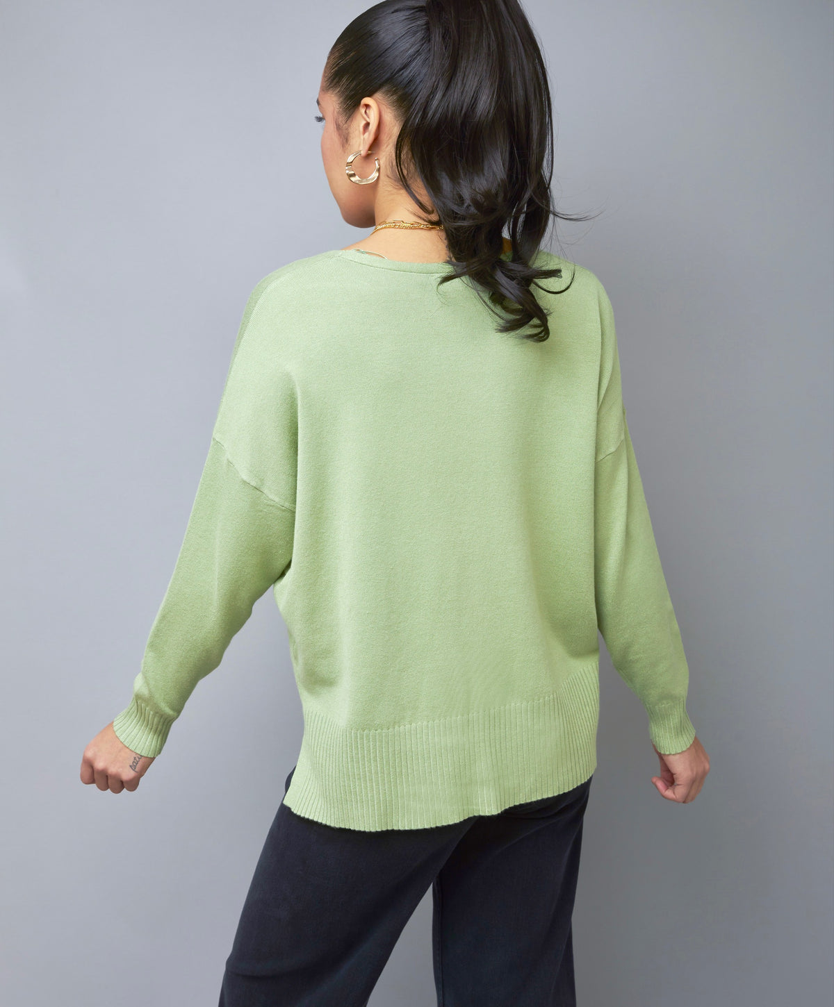 Easygoing Basic Apple Green V-Neck Knit Sweater Top