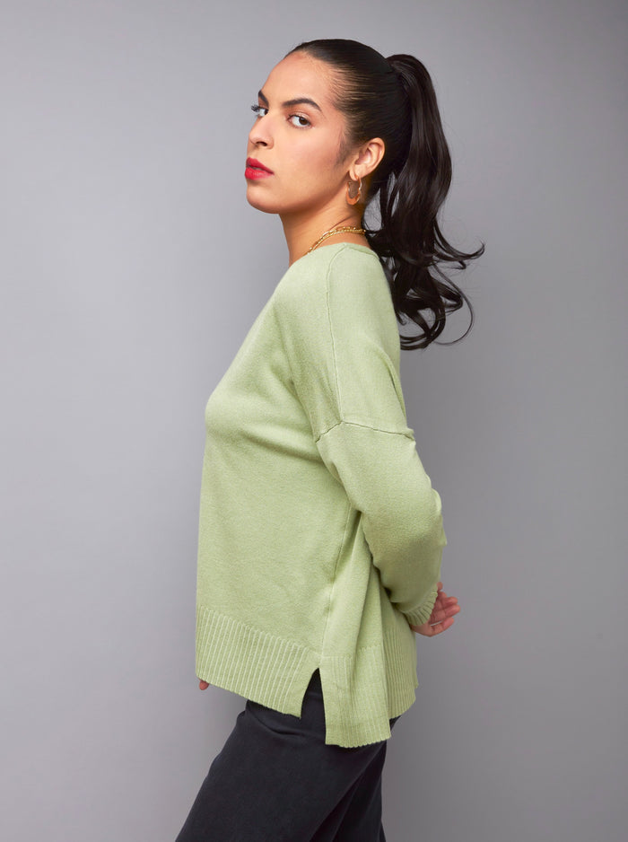 Easygoing Basic Apple Green V-Neck Knit Sweater Top