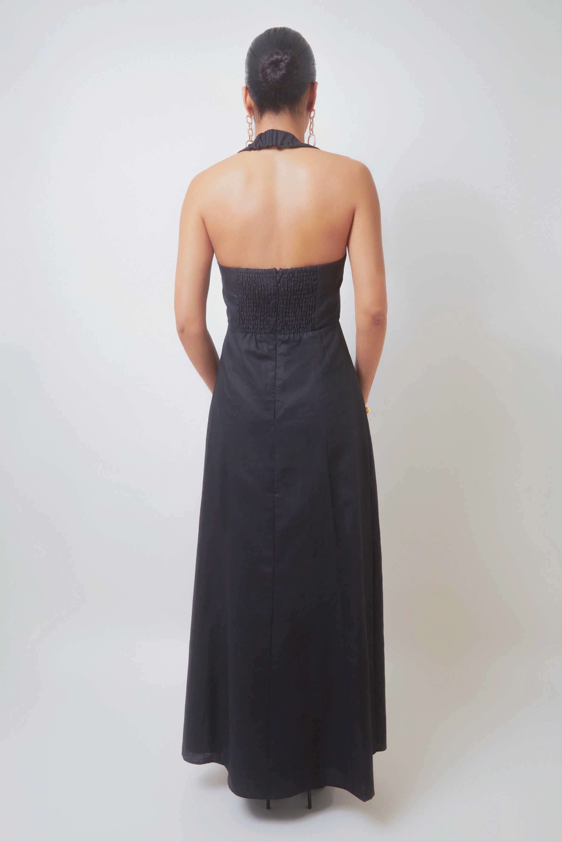 Summer Elegance Black Halter Linen Maxi Dress Casa de Fashion / M Summer Elegance Black Halter Linen Maxi Dress Casa de Fashion / M