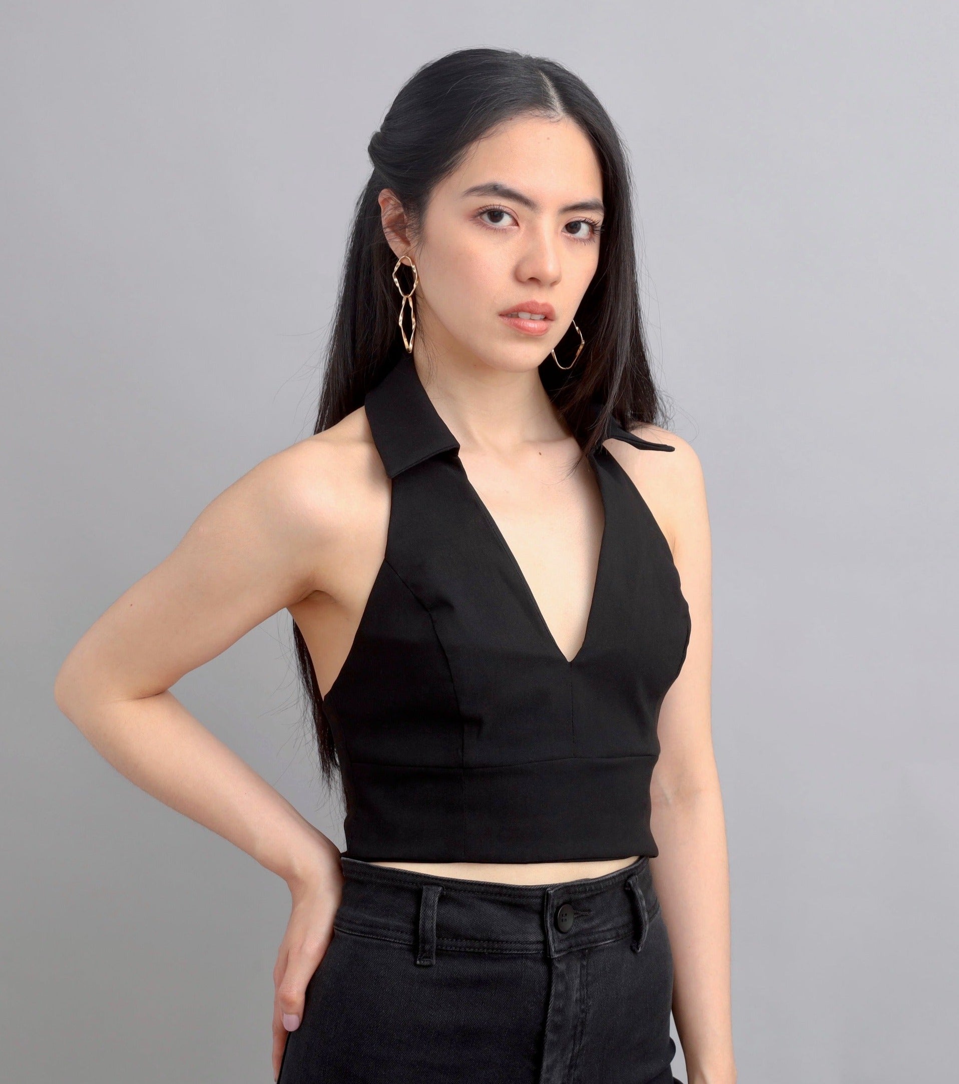 Ellie Black Collared Halter Top – Casa de fashion
