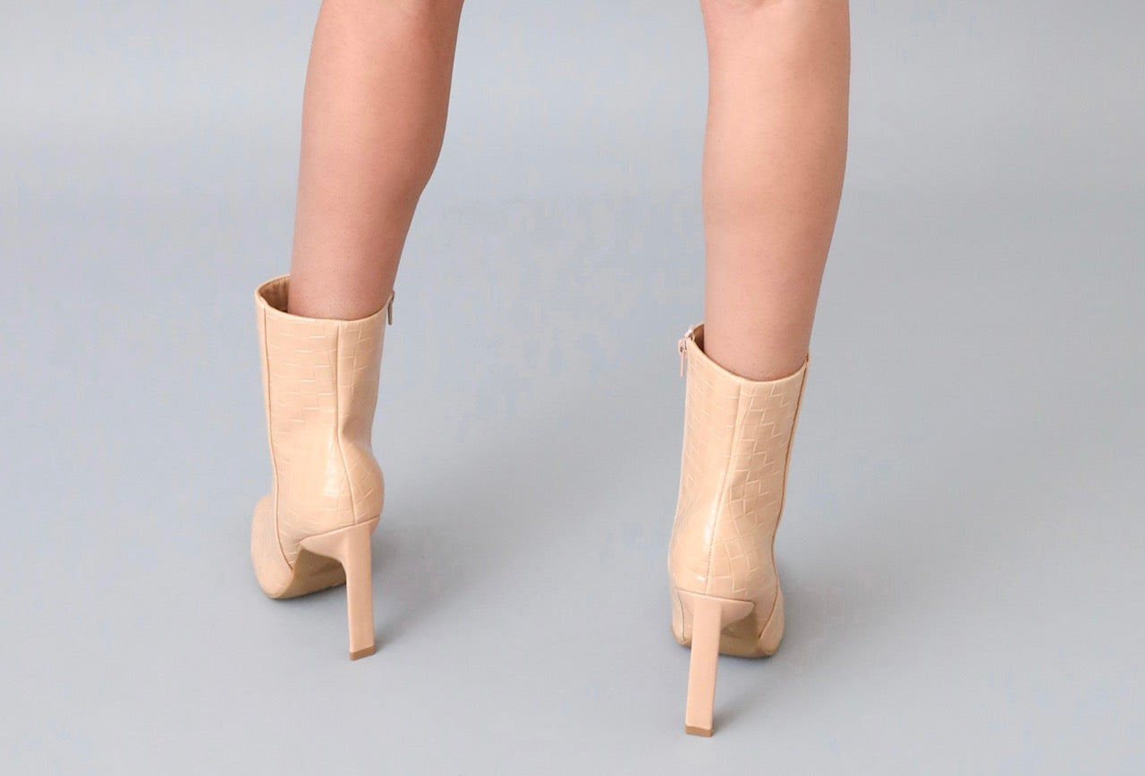 Doria Beige Square Toe Angle Boots – Casa de fashion