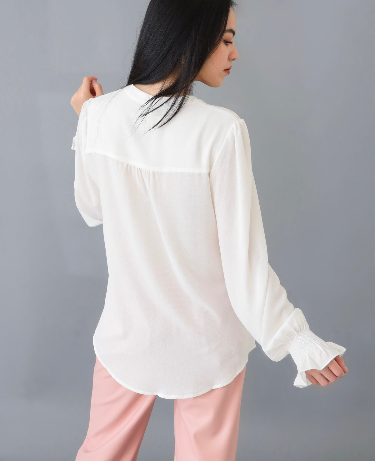 Forever Off-White Banded Collard Balloon Sleeve Blouse