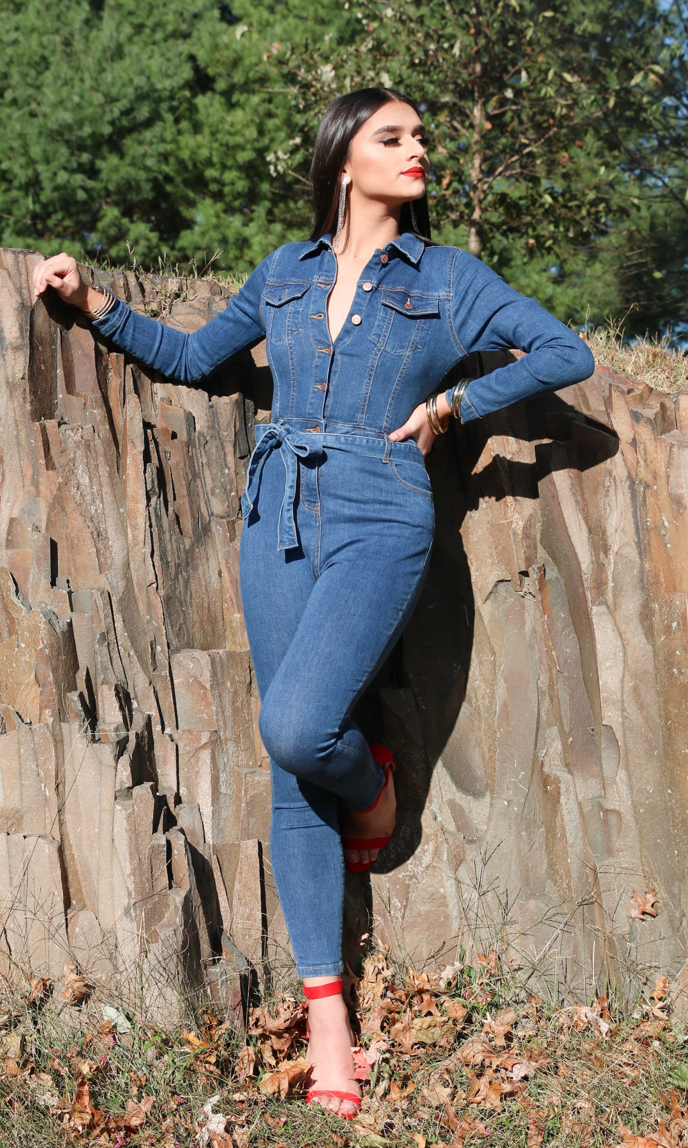 three ways to wear overalls in the fall