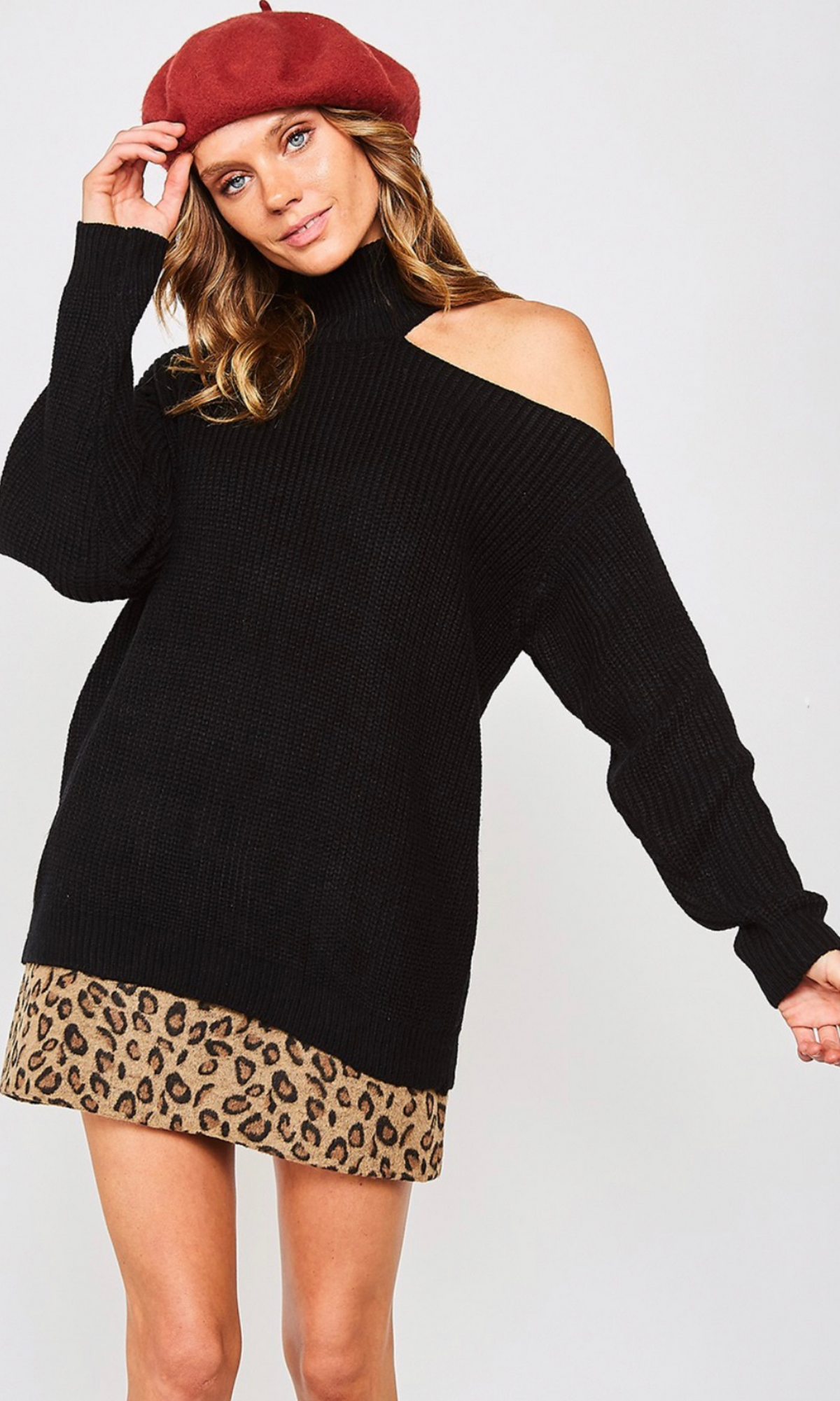 CHIC ONE-SHOULDER-CUTOUT KNIT SWEATER